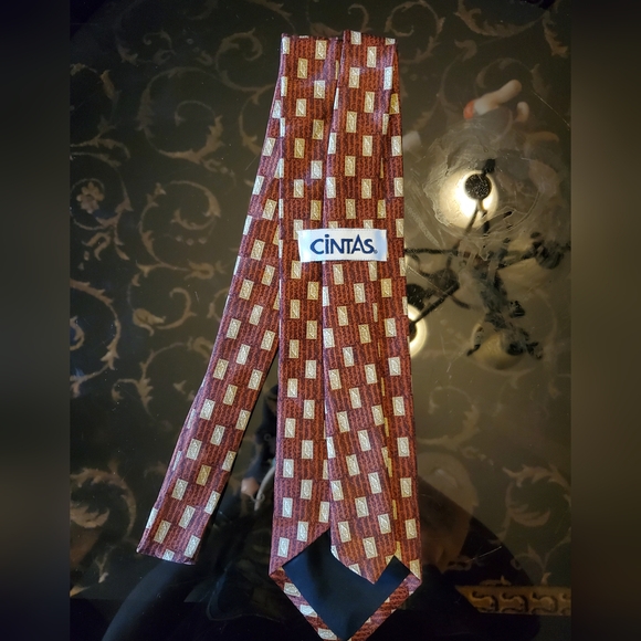 Cintas tie - Picture 3 of 3